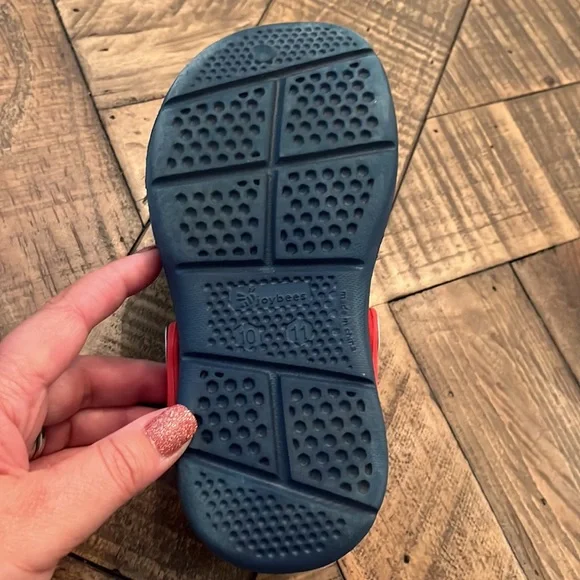 Joy Bee 🐝 Toddler Crocs size 10/11 - Picture 9 of 10